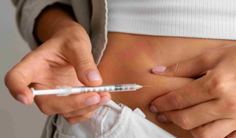 Zayıflama İğneleri (GLP-1) Gerçeği: Mucize Mi, Risk Mi? Uzmanlar Uyarıyor!