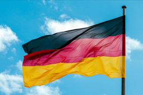 Almanya'da başörtülü kadının hakimlik başvurusu reddine itiraz kabul edilmedi