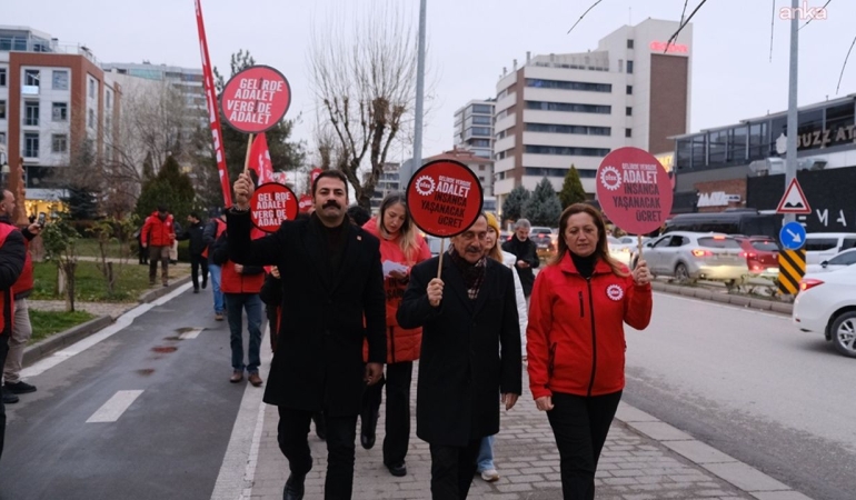 DİSK’in Ankara yürüyüşü Eskişehir’de devam ediyor