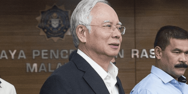 Eski Malezya Başbakanı Necip, yolsuzluk davasında 25 dosyada suçlu bulundu