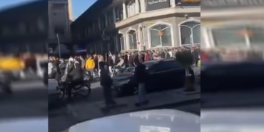 İran'da riyaldeki değer kaybı sonrası başlayan protestolar farklı kentlere yayıldı