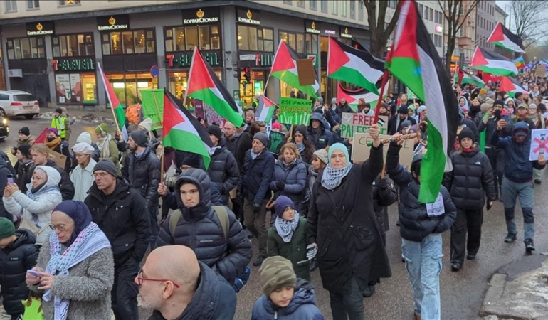İsveç'te İsrail'in Gazze'ye devam eden saldırıları protesto edildi