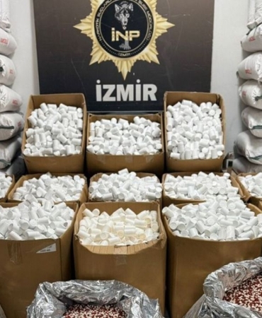 İzmir'de 2 milyon 309 bin uyuşturucu hap ele geçirildi