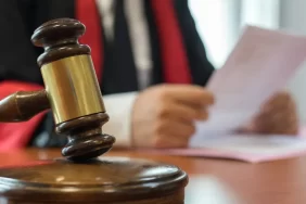 Şavşat Belediyesi'nde işten atılan işçilerin iadesi mahkeme kararıyla kesinleşti