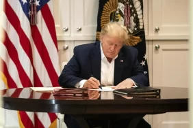 Trump yönetimi, yaklaşık 30 üst düzey diplomatı merkeze çekiyor