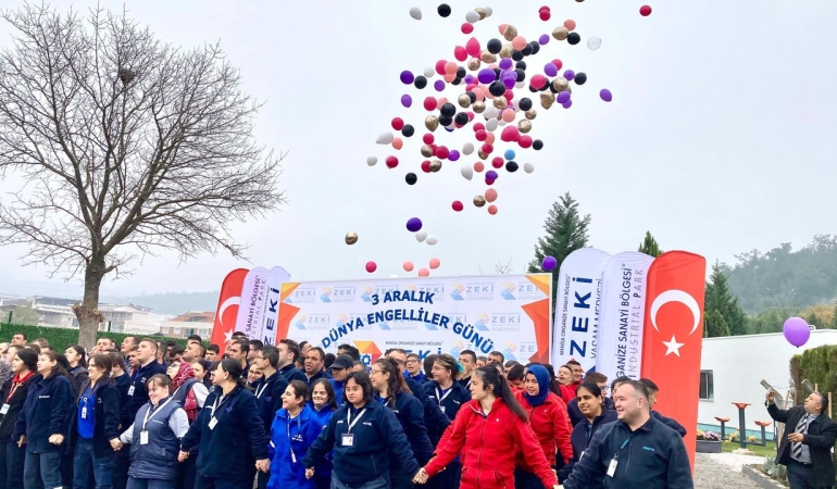 Manisa’daki Dünya Engelliler Günü’ne OSB Zeki Yaşam Merkezi’nin çocukları damga vurdu