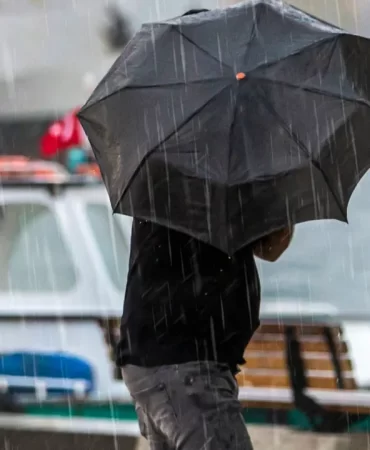 AKOM: İstanbul'da sıcaklıklar düşüyor, karla karışık yağmur ve kuvvetli rüzgar