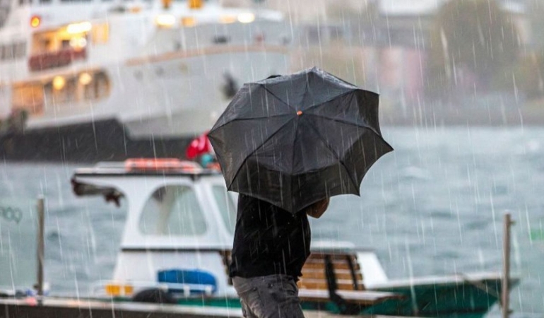 AKOM’dan uyarı: İstanbul’da sıcaklıklar pazartesi 5 derecenin altına düşecek