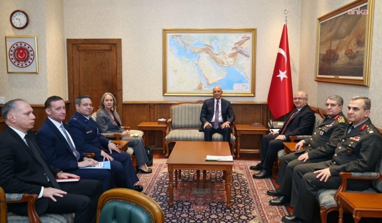 CHP’li Namık Tan’dan Güler-Barrack görüşmesindeki oturma düzenine tepki