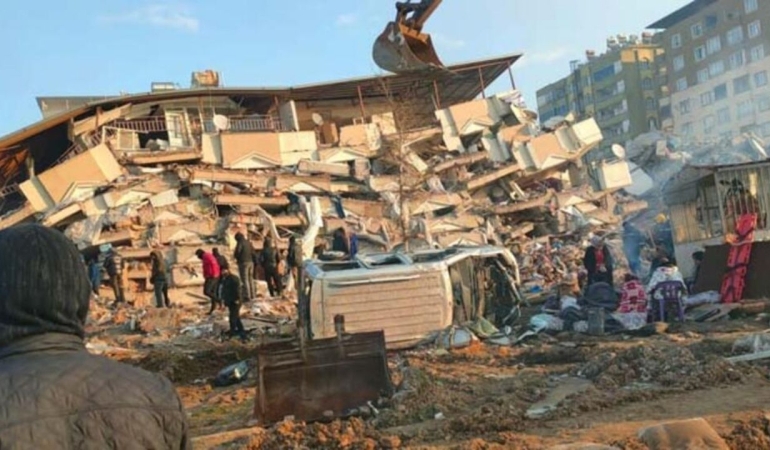 Ebrar Sitesi K Blok davasında yeni bilirkişi raporu: Bölge zemin etüdü yapılmadan imara açılmış