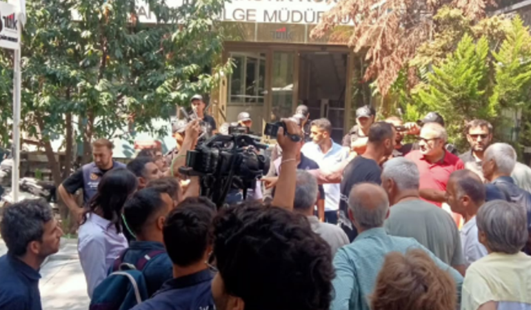 Emekli meclisi’nden TÜİK önünde protesto çağrısı