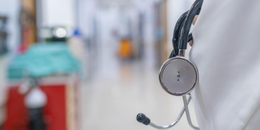 HEKİMSEN: Hastanın kayıtlı kararına uyan hekim 77 milyon lira tazminata