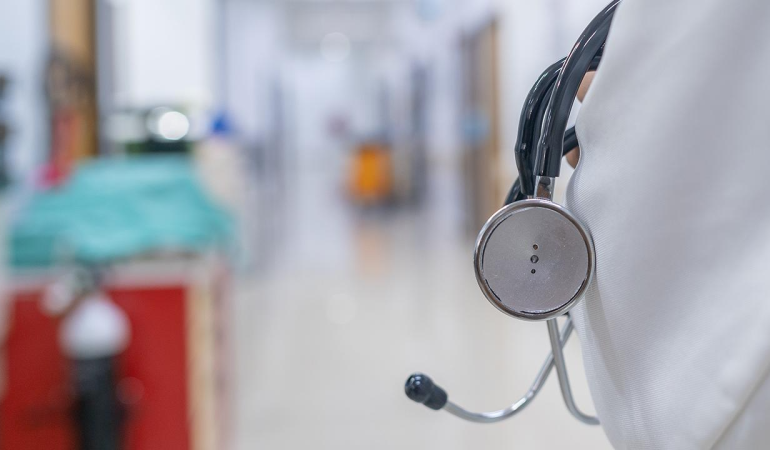 HEKİMSEN: Hastanın kayıtlı kararına uyan hekim 77 milyon lira tazminata mahkûm edildi