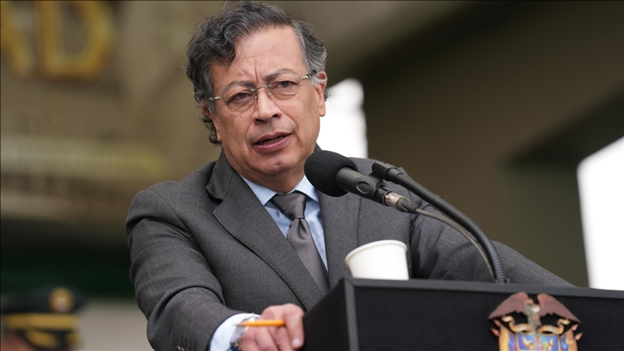Kolombiya Cumhurbaşkanı Petro, ABD'ye tepki için geniş katılımlı miting düzenleyecek