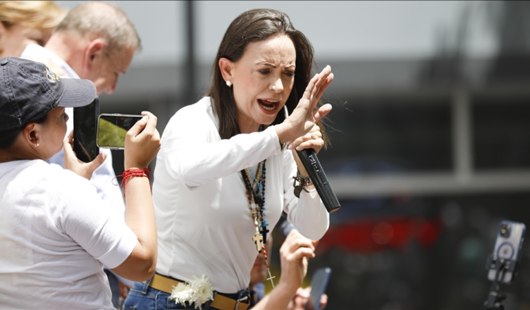Machado, ABD müdahalesini savundu ve iktidara hazır olduklarını duyurdu