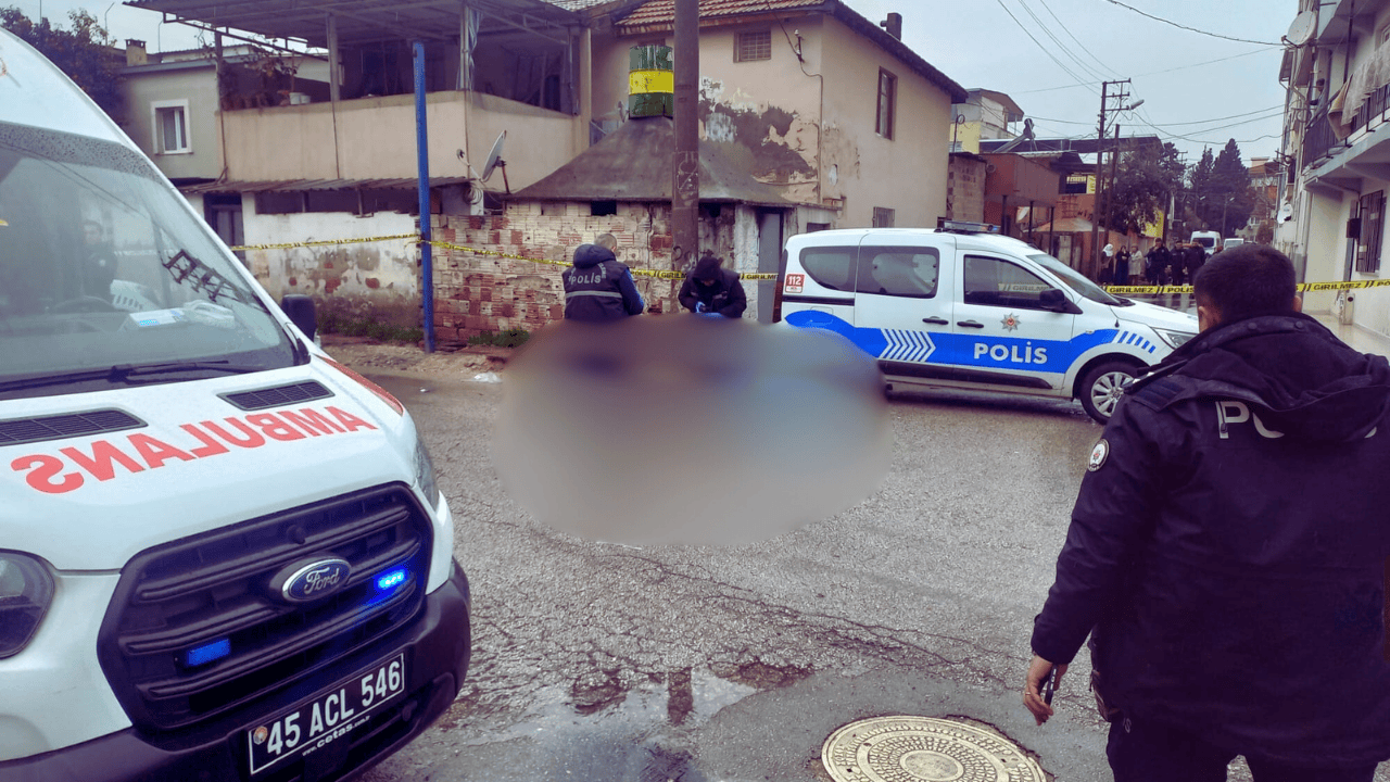 Manisa'da kadın cinayeti: Boşanmak isteyen 7 çocuk annesi öldürüldü