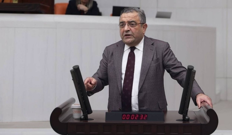 Sezgin Tanrıkulu: Türkiye’nin, hükümetinizin bu IŞİD sevdasından vazgeçmesi lazım