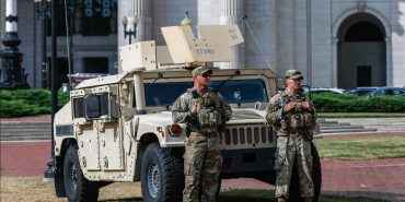 Trump Chicago, Los Angeles ve Portland'daki ulusal muhafızları geri çekeceğini