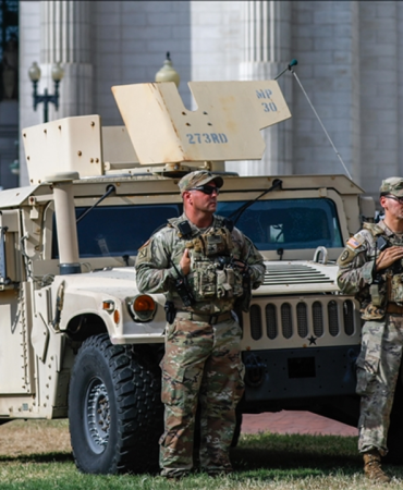 Trump Chicago, Los Angeles ve Portland'daki ulusal muhafızları geri çekeceğini