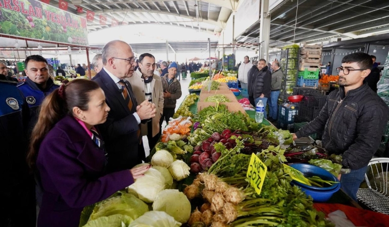 CHP Manisa Örgütleri 17 ilçede eş zamanlı sahaya indi