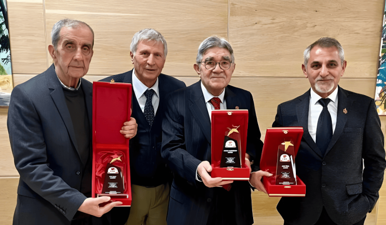 EGF’nin onurlandırdığı ‘Ege’nin Enleri’ ödüllerini aldı