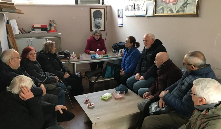 Tüm Emeklilerin Sendikası Bandırma Şubesi ekonomik koşulları protesto etti