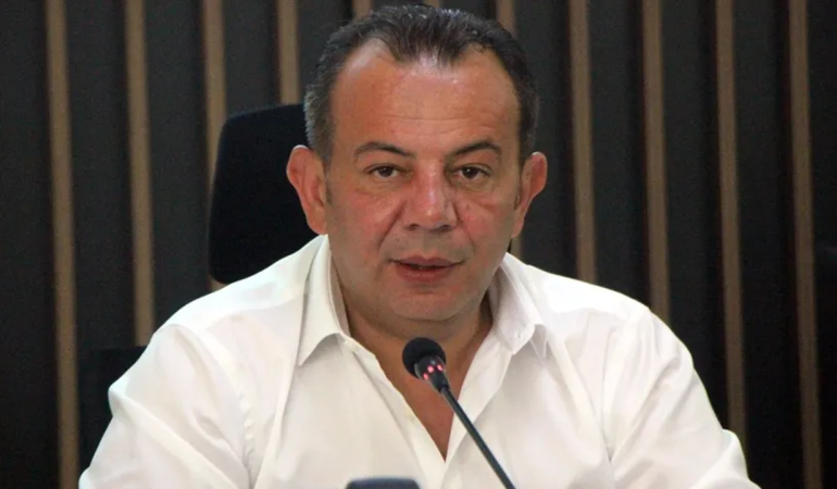 Bolu Belediye Başkanı Özcan ve beraberindeki 13 kişi gözaltına alındı