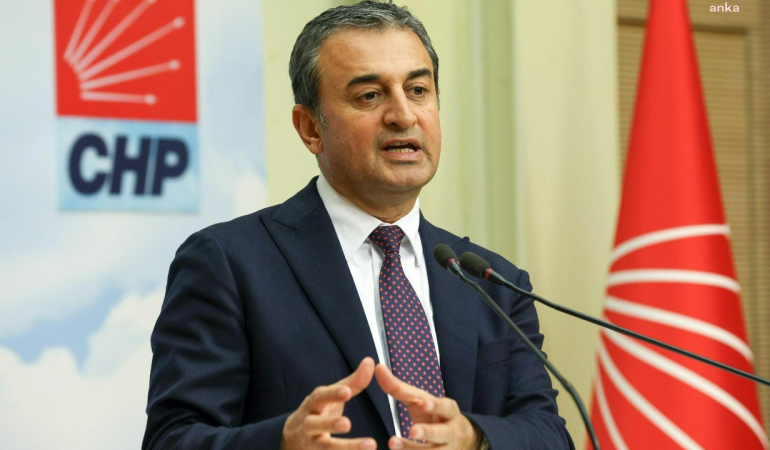 Burhanettin Bulut: Halk icralarla boğuşurken, Saray saltanat sürmekte