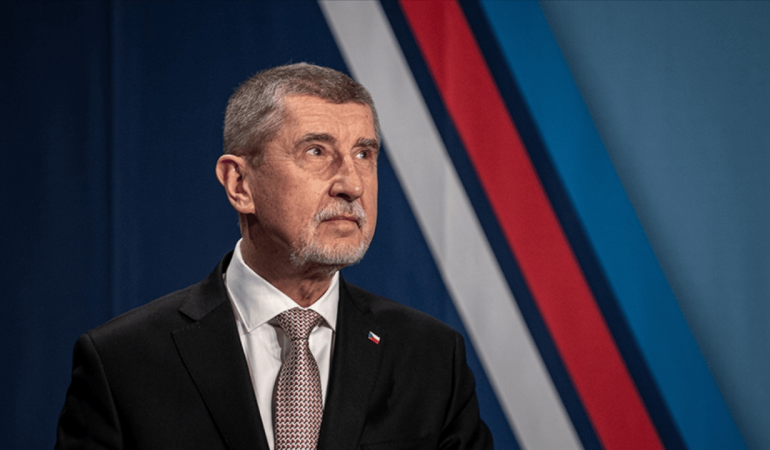 Çekya Başbakanı Babis, 15 yaş altı sosyal medya yasağını destekliyor
