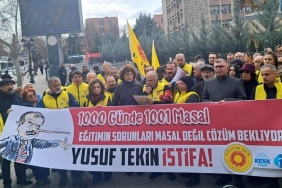Eğitim Sen'den Milli Eğitim Bakanlığı önünde "1000 günde 1001 masal"