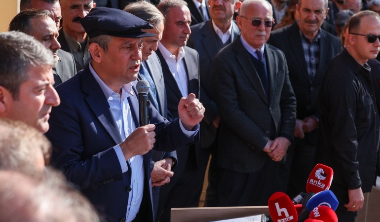 Özgür Özel: Erken seçim sandığını kaçırma, sen kaçarsan o sandığa kadar biz seni kovalayacağız