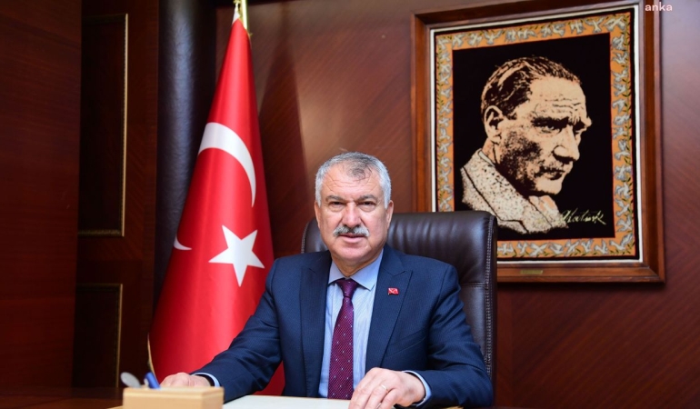 Tahliye olan Adana Büyükşehir Belediye Başkanı Karalar, Adanalılarla buluştu: Artık