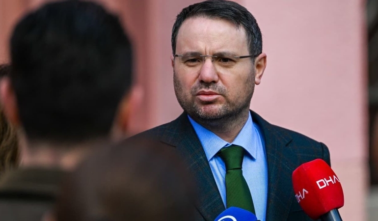 Akın Gürlek: Özgür Özel asrın yolsuzluk davasını perdelemek istiyor