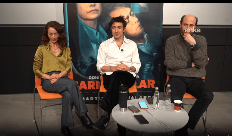 Altın ayı kazanan ‘Sarı Zarflar’ Türkiye’de vizyona girdi