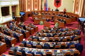 Arnavutluk, İran Devrim Muhafızları'nı "terör örgütü" ilan etti