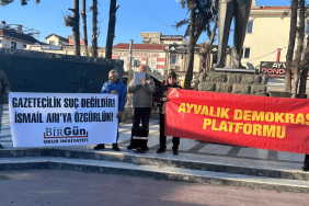 Ayvalık Demokrasi Platformu'ndan İsmail Arı ve tutuklu gazeteciler için eylem