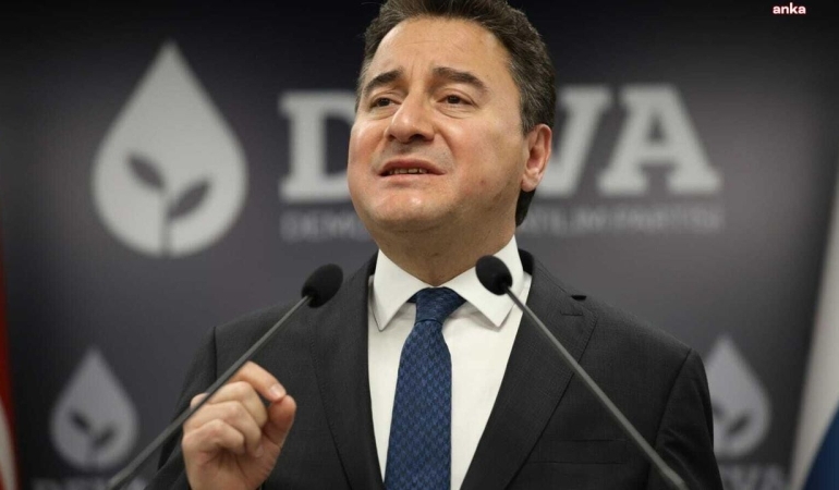 Babacan: İktidar kendi eliyle patlattığı enflasyonu dizginleyemiyor