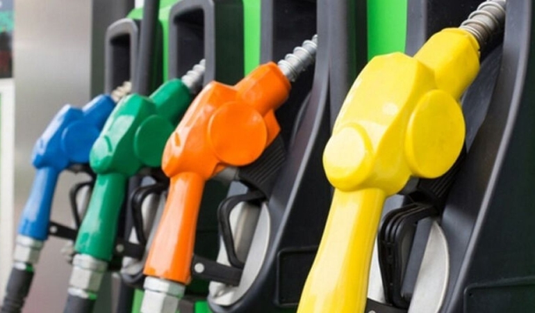 Benzin ve motorine zam bekleniyor