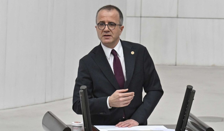 CHP’li Konuralp, BİRTEK-SEN Genel Başkanı Türkmen’in tutuklanmasını meclis gündemine taşıdı