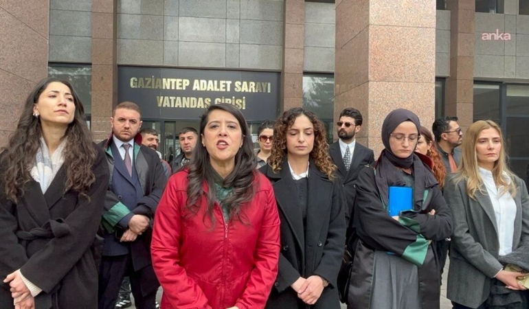 EMEP’li Karaca’dan ‘patron tacizi’ davasının ertelenmesine tepki: Davayı gözlerden kaçırmaya,