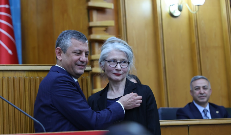 Emine Ülker Tarhan 12 yıl sonra CHP’ye geri döndü