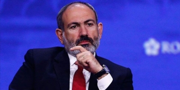 Ermenistan Başbakanı Paşinyan'a kilise ziyaretinde saldırı girişimi