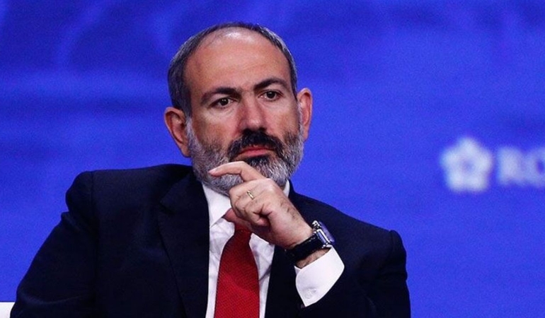 Ermenistan Başbakanı Paşinyan'a kilise ziyaretinde saldırı girişimi