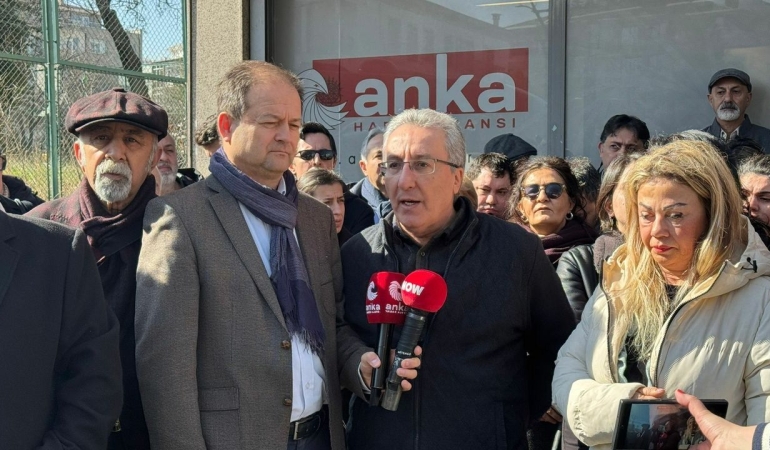 Gazeteci meslek örgütlerinden Kenan Şener’in gözaltına alınmasına tepki: Gazetecilik suç değildir