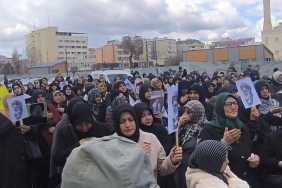 Iğdır’da Ayetullah Ali Hamaney yürüyüş düzenlendi