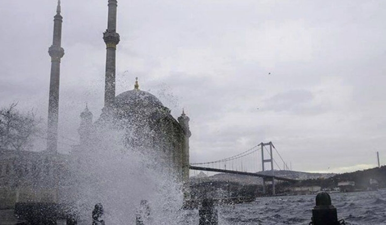 İstanbul Valiliği'nden arife ve bayramın ilk günü için kuvvetli rüzgar