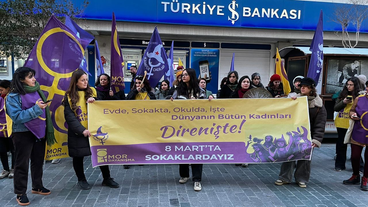 İzmir’de Mor Dayanışma üyelerinden 8 Mart çağrısı: Haklarımız ve hayatlarımız