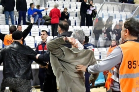 Manisa Glint-KSK basketbol maçı sonrasında olaylar çıktı