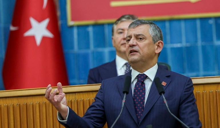 Özgür Özel: Terörsüz Türkiye isteniyor, Beyaz Torosçular Adalet Bakanlığında duruyor,