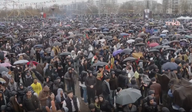 Özgür Özel'den Diyarbakır Newroz’una mesaj: Zalimin kaderi mutlak yenilgidir